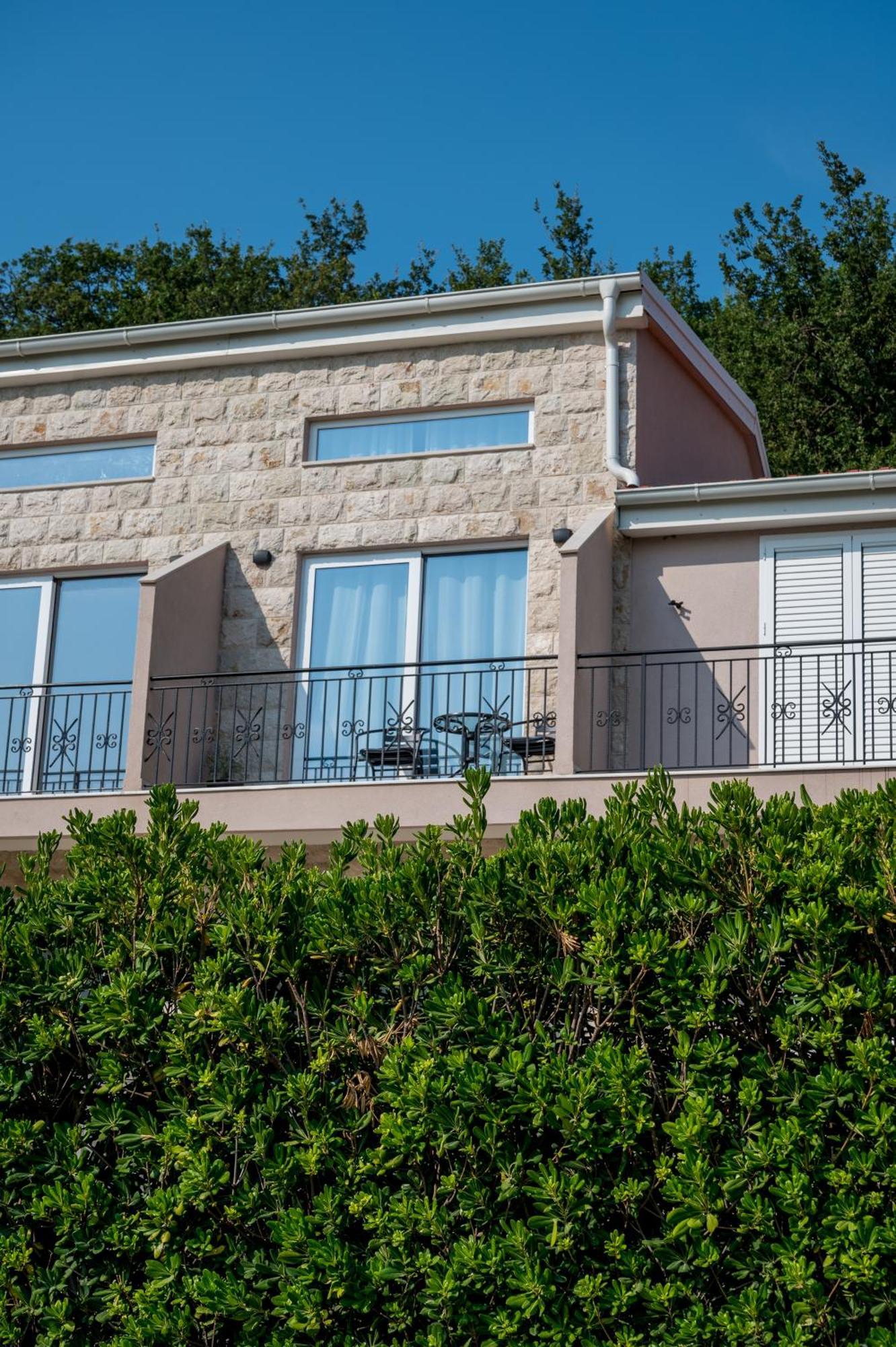 Appartement En Chene Kotor Dış mekan fotoğraf