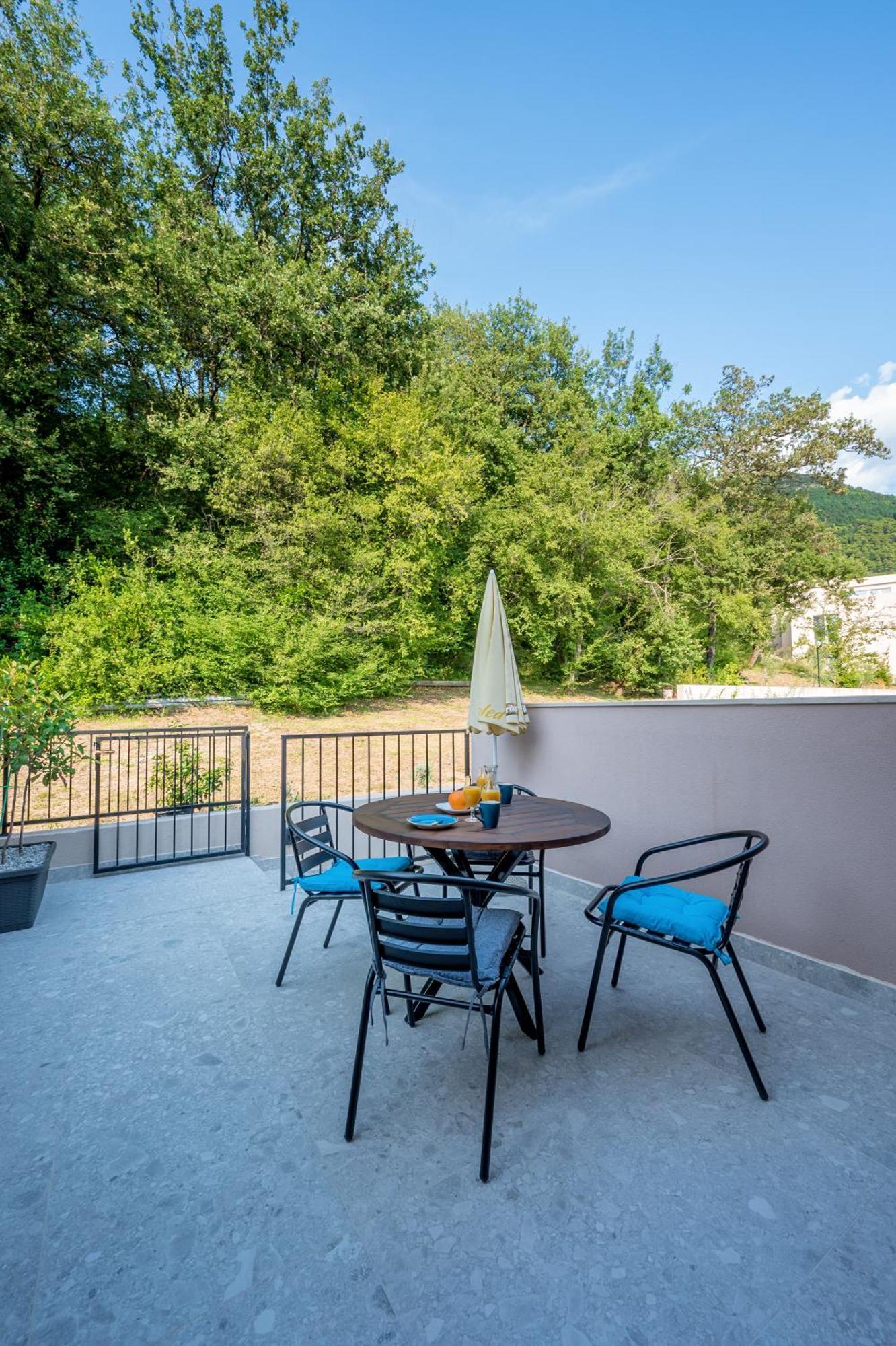 Appartement En Chene Kotor Dış mekan fotoğraf